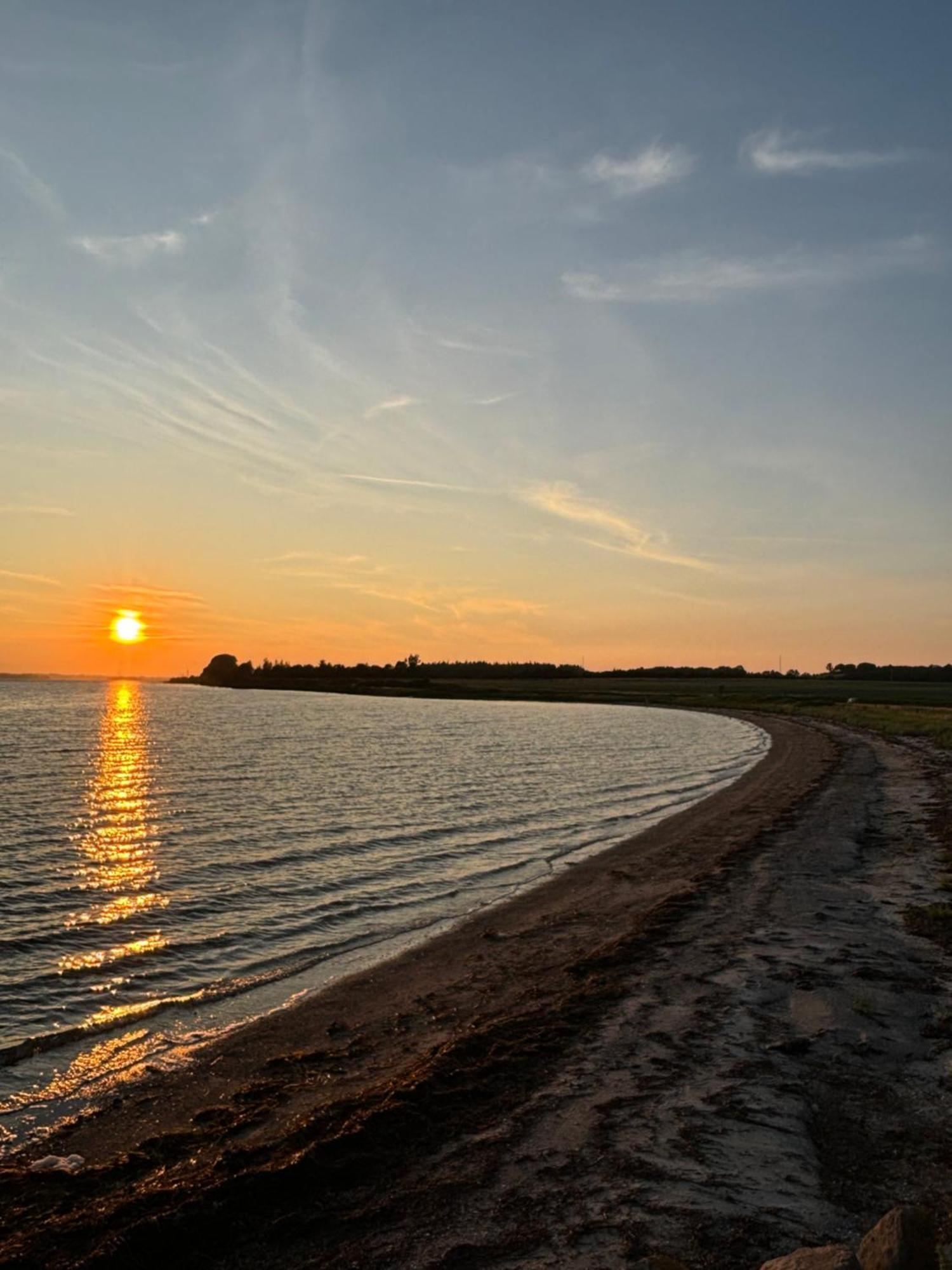 Nedlagt Gard I Naturen Med Ro Og Fred Og Samtidig Taet Pa Strand Og Fiskeri Og Indkobsmuligheder Nordborg Eksteriør billede